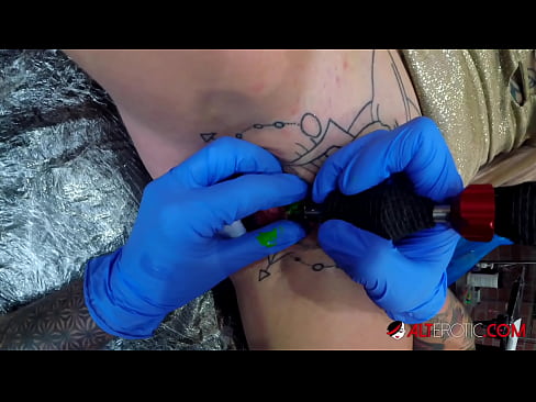 ❤️ Sully Savage-k izugarri tatuatu zuen klitorian tatuaje bat egin zuen ❤ Izorratu bideoa  %eu.porn-impact.ruan ﹏